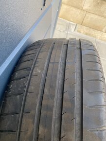 Michelin pilot sport 4 225/45 r17 - 2