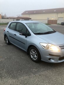 Toyota Auris 1,4benzin - 2