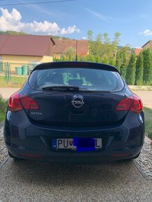 Predám opel astra J 2011 - 2