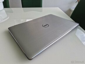 Dell Inspiron 17z-7779 - 2