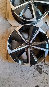 5x108 mm R17 čierno-leštené (peugeot, citroen a iné s 5x108) - 2