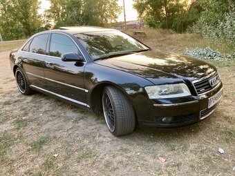 AUDI A8 4.2V8 - 2