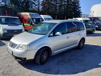 Volkswagen Touran 2.0 TDI Highline - 2