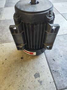 Elektromotor pätkový 1,1 kw 2840 ot/min - 2