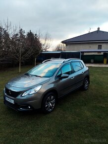 Peugeot 2008 1.2i PureTech - 2