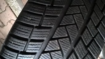 ZIMNÉ 225/40 R18 92W XL VREDESTEIN 7-7,5mm 2019 LEN 55-€/kus - 2