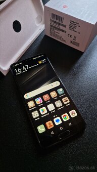 Huawei P20 (nie Lite, nie Pro) 128GB, dual sim - 2