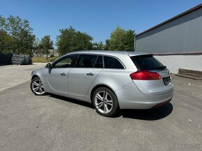 Opel Insignia Combi 2.0 CDTI - 2