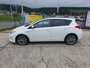 Toyota Auris HYBRID 1.8 CVT - 2