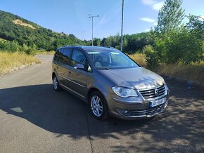 Volkswagen Touran 2.0 TDI Highline - 2