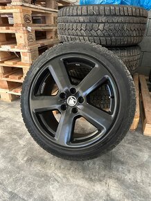 5x112R18  235/45/R18 - 2