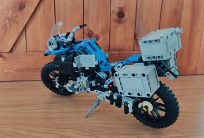 Lego Technic 42063 BMW R 1200 GS Adventure - 2