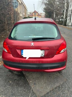 Peugeot 207 1.4 benzin predam vymenim - 2