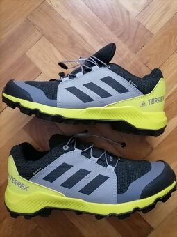 NOVE botasky Adidas Terrex s vybetateľnou vložkou - 2