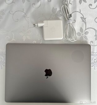 MacBook Pro 15 2019 i9/16GB/512GB/Radeon Pro 560X - 2