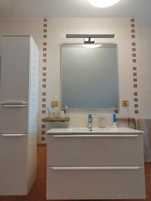 Kúpeľňové zrkadlo + nástenné svietidlo - 2