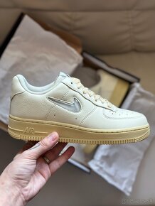 NIKE WMNS AIR FORCE 1 '07 LX COCONUT MILK/LIGHT BONE-LEMON W - 2