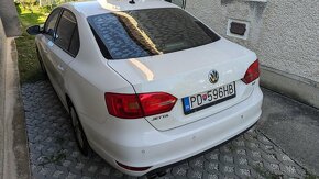 VW Jetta 2012 90kW búrané - 2