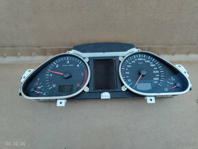 tachometer audi a6 c6 3.0  4F0920900S - 2