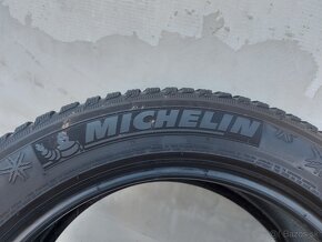 3 ks zimných pneumatík Michelin v rozmere 215/55 r17 - 2