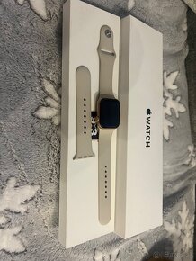 Predám hodinky Apple Watch SE 40mm - 2