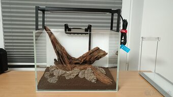 Optiwhite akvárium s hardscape - 2