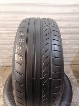 Dunlop letné 235/55/R17 - 2