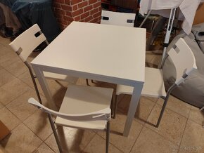 Jedálenský stôl so stoličkami - 2