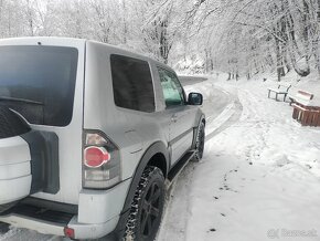 Mitsubishi Pajero 3.2 DiD 147KW AT/5  4x4 Uzávierka - 2