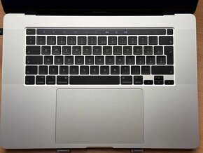 MacBook Pro 16" 2019 i9/32GB/1TB/8GB - 2