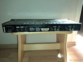 Behringer Virtualizer - 2