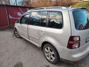 VW Touran - 2