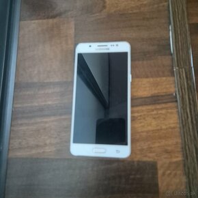 Samsung J5 na diely - 2