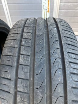 Pirelli 235/40 R19 - 2