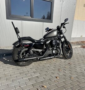 Harley Davidson Sportster Iron 883 - 2