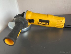 DeWALT DWE4156 - uhlová brúska 115mm 900W - 2