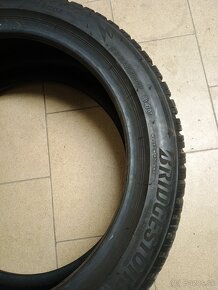 Predám 1Ks zimná BRIDGESTONE Blizzak 225/45 R17 - 2