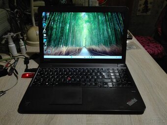 Lenovo S540. i5. 15,6" FHD. SSD 256 GB. Grafika 2GB. RAM 10 - 2