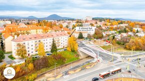 Unikátny, tehlový 3i byt v centre s garážou, 2 balkónmi a TO - 2