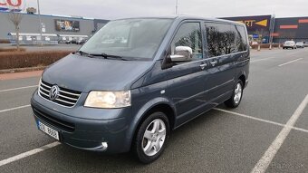 VW MULTIVAN 2.5TDI 128KW 2X ŠOUPAČKY R.V.2007 - 2