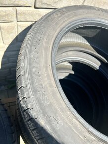 Pneu 255/50R19 - 2