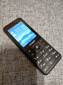 Alcatel 3088 4G mobil smartfón - 2