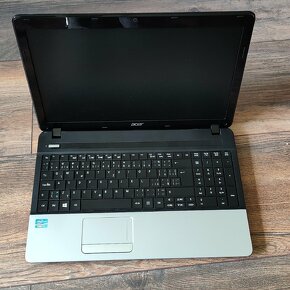 Acer TravelMate P253 - 2