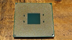 AMD Ryzen 9 3900X 12 Core - 2