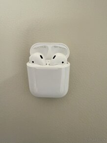 Predám slúchadlá Apple AirPods 2. generácie - 2