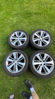 4x108 r18 234/45 Peugeot - 2