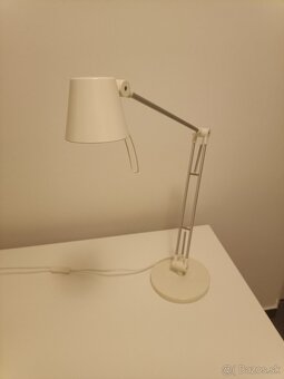 Predám bielu lampu na stôl - 2