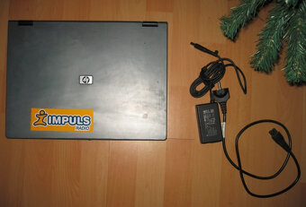 HP Compaq 6715s (displej 15,4'') - 2