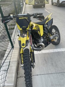 Suzuki RM 250 - 2