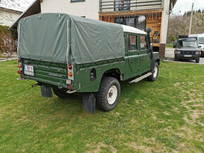 Land Rover Defender 130 - 2